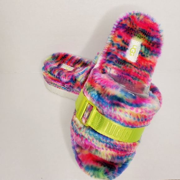 ๐๏ธUGG Fluffita Pixelate Slide, Size 8. - Picture 2 of 4